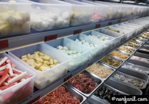 Pelbagai jenis makanan di Pak John Steamboat dan Yong Tao Foo dan Ewana FM